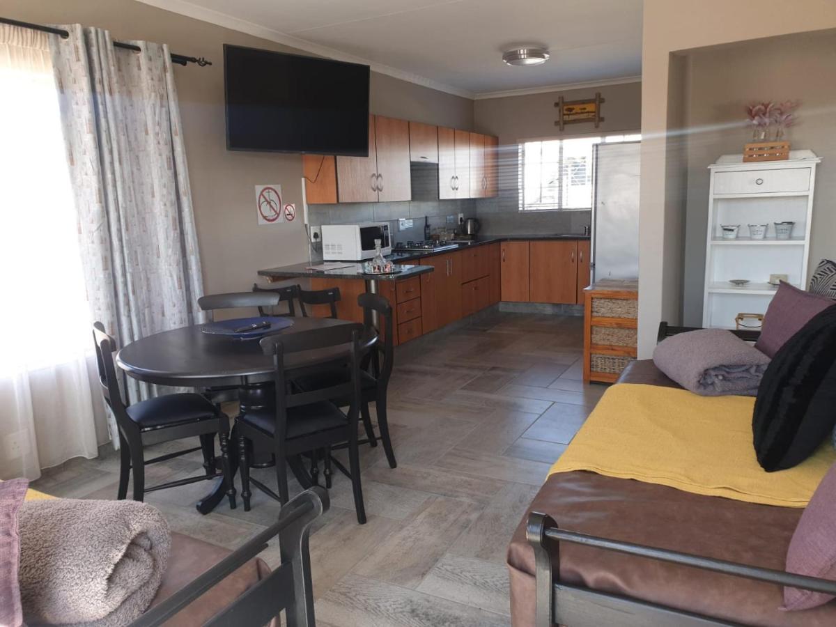 Rudman Townhouses - Family Apartment Boksburg Exterior foto